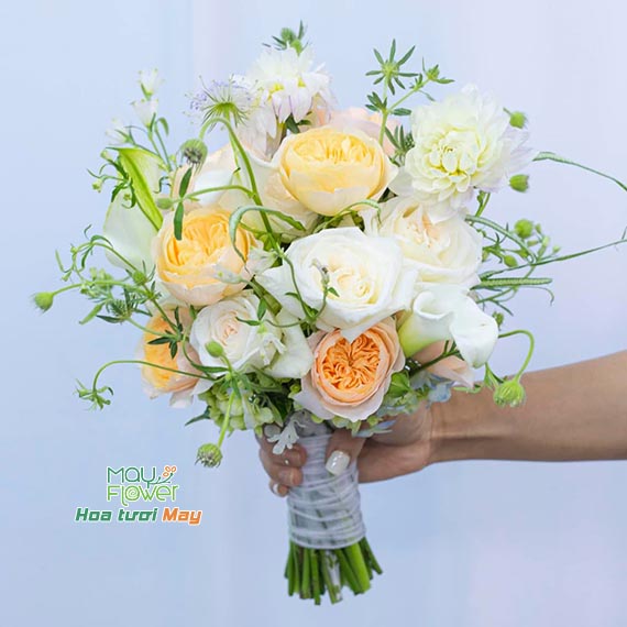 Bó hoa cưới cầm tay cô dâu tại Long Thành, Nhơn Trạch