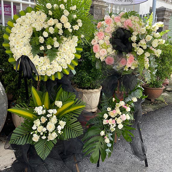 Hoa chia buồn viếng đám tang giao tận nơi tại Long Thành