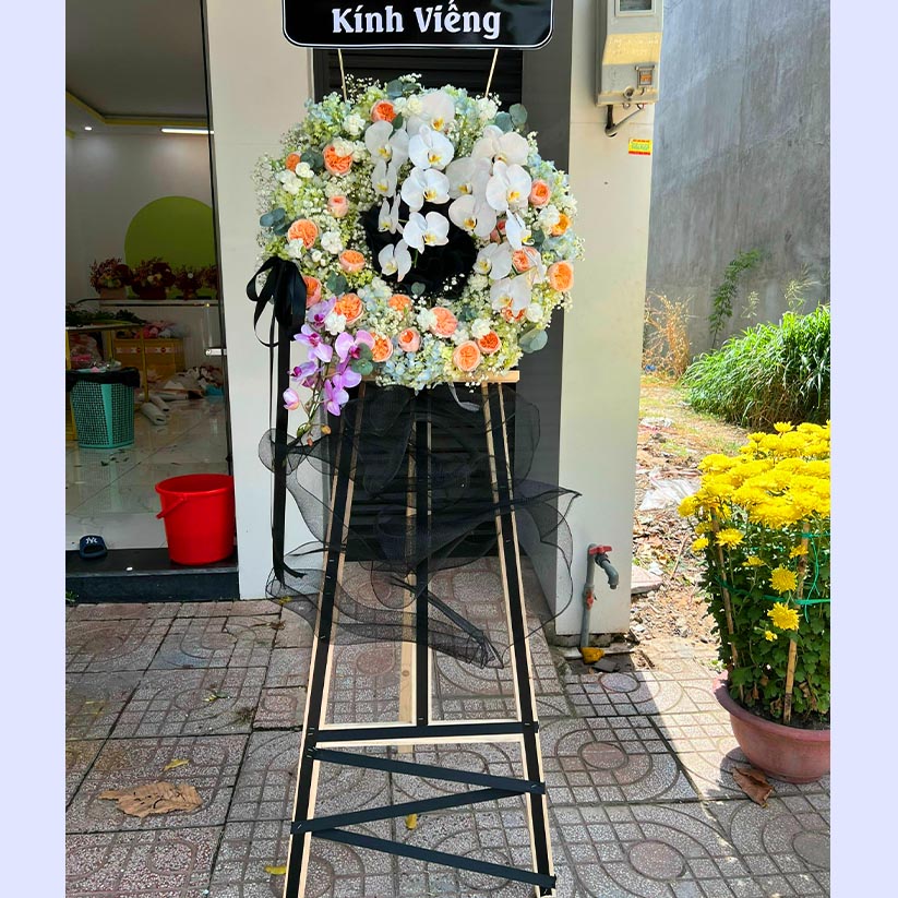 Hoa đám tang ở Long Thành